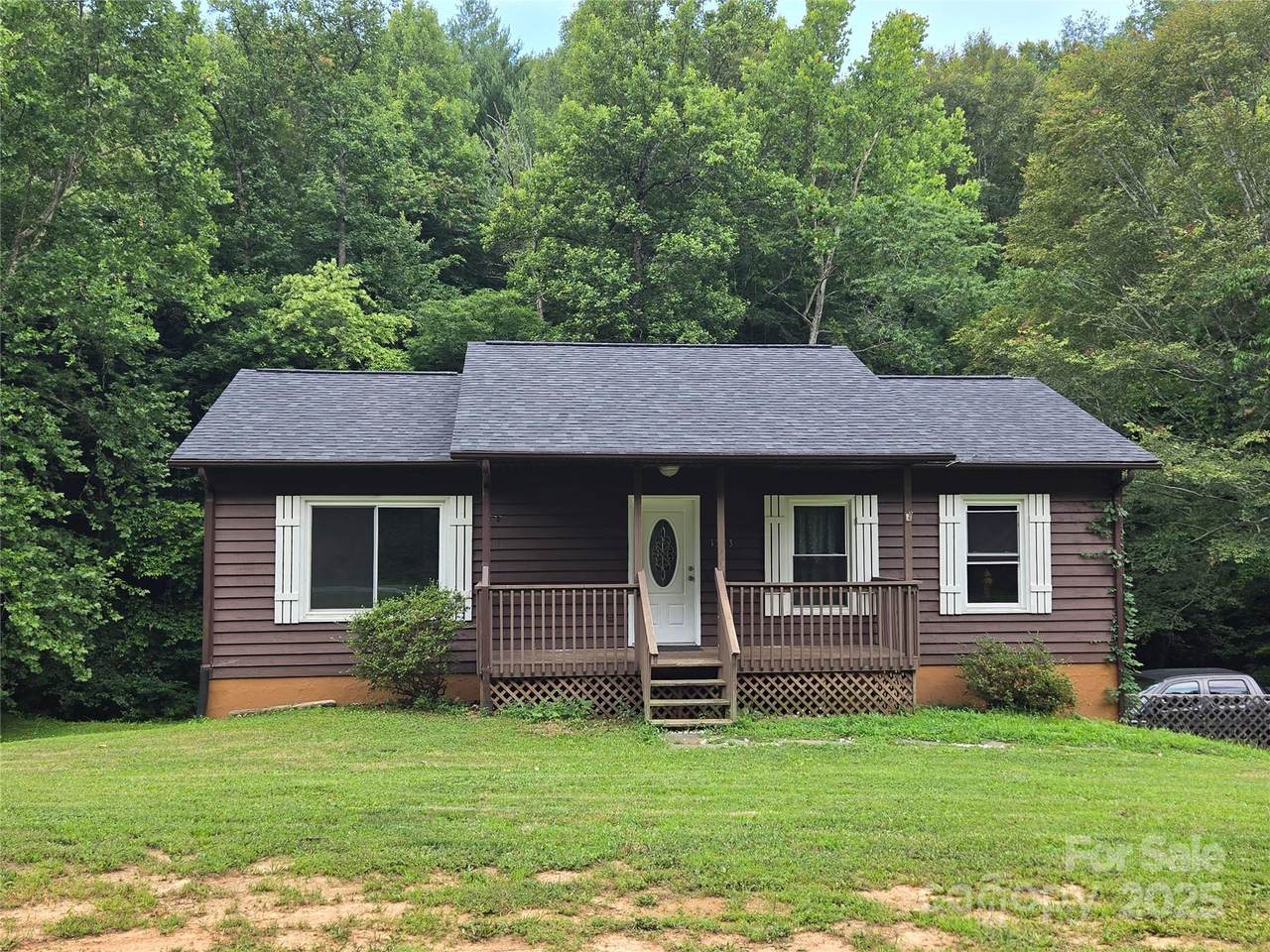 1373 Sunset Drive - Photo 1