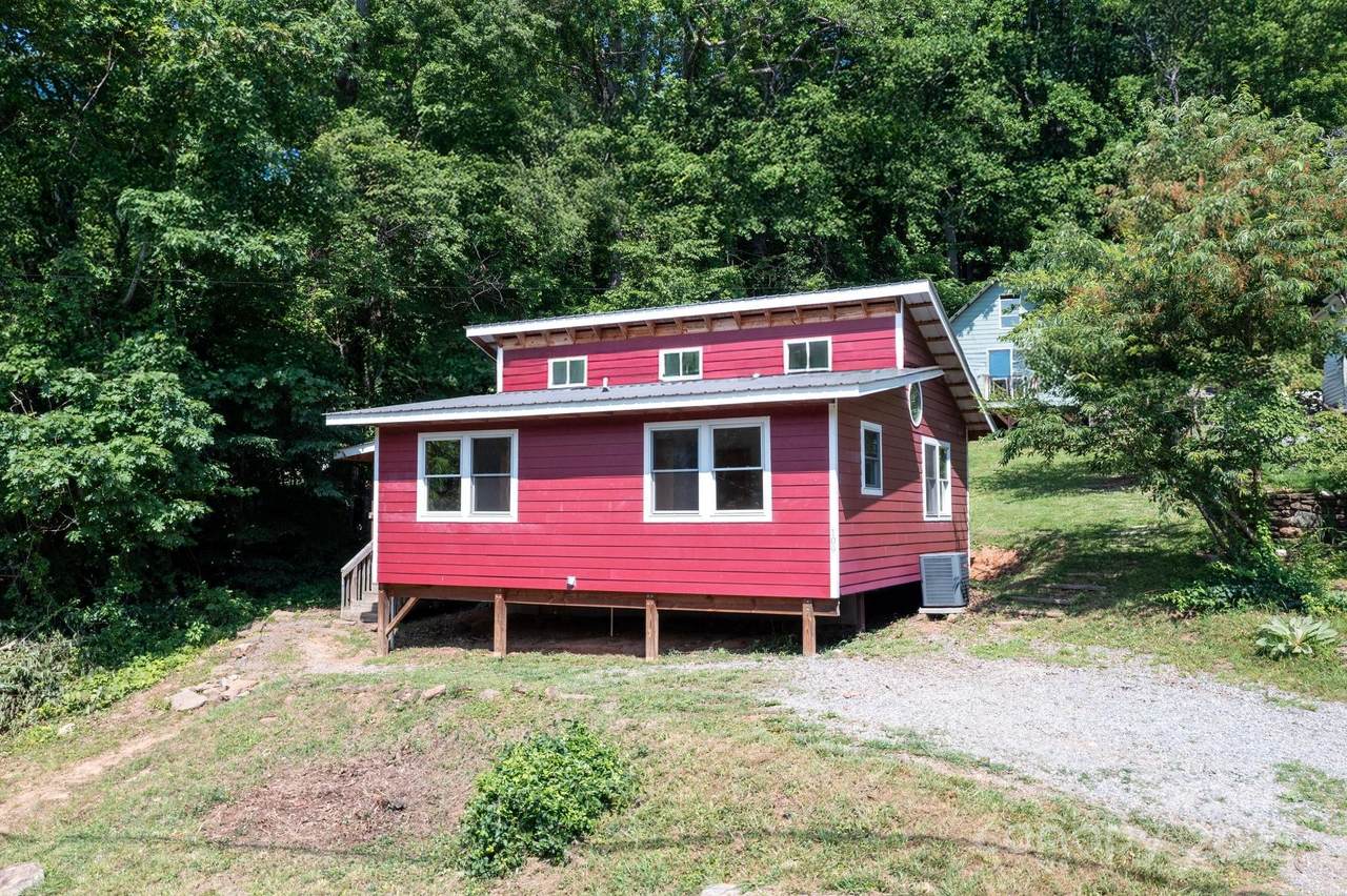 109 Azalea Avenue - Photo 1