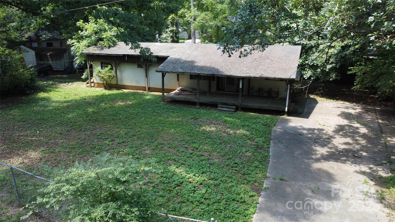 13930 Hardwood Place - Photo 1