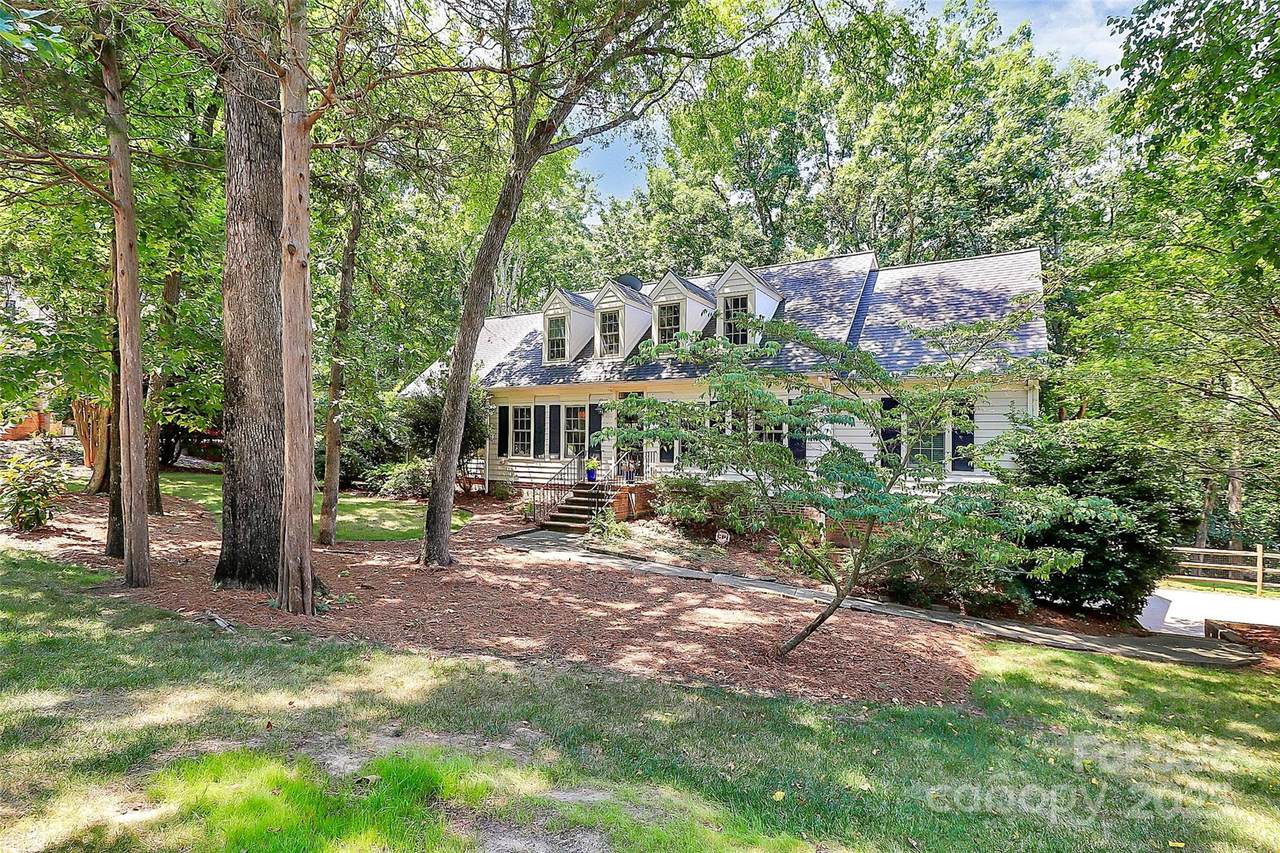 8500 Peyton Randolph Drive - Photo 1