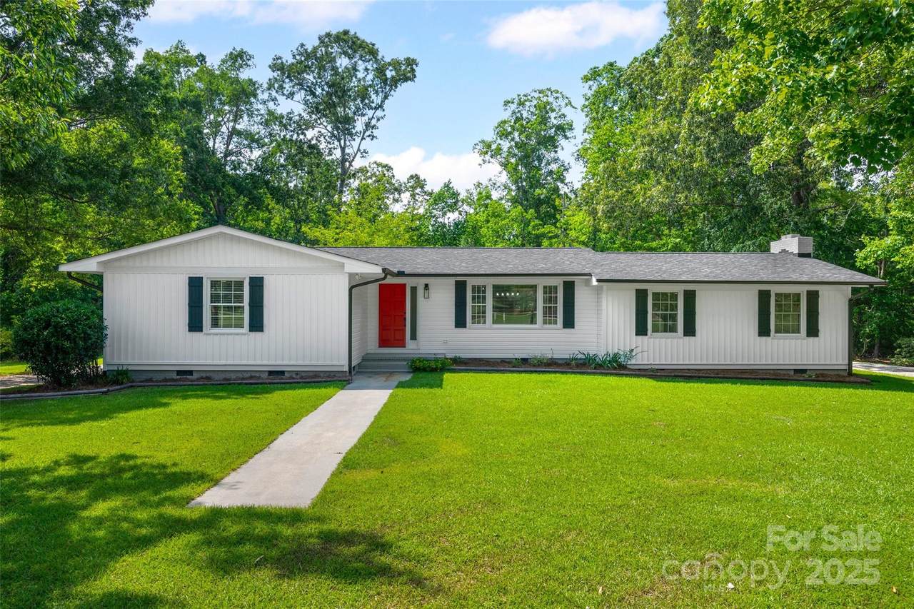 1582 Cornwell Road - Photo 1