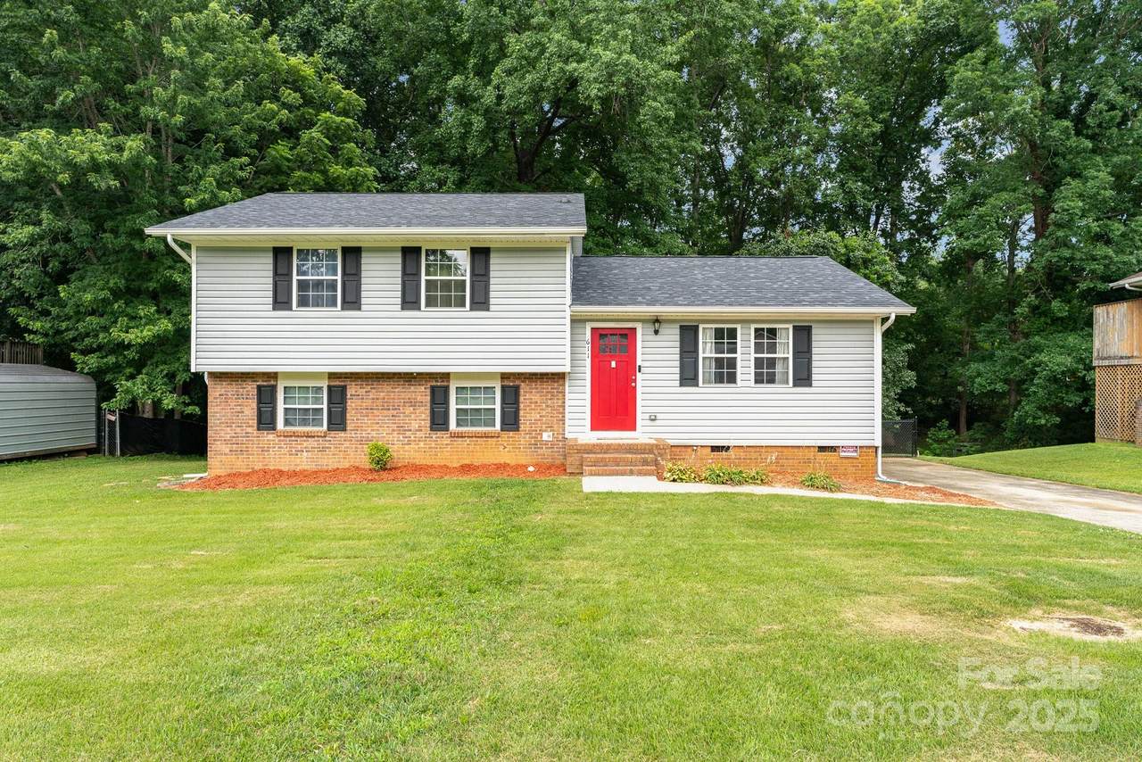 611 King Arthur Drive - Photo 1