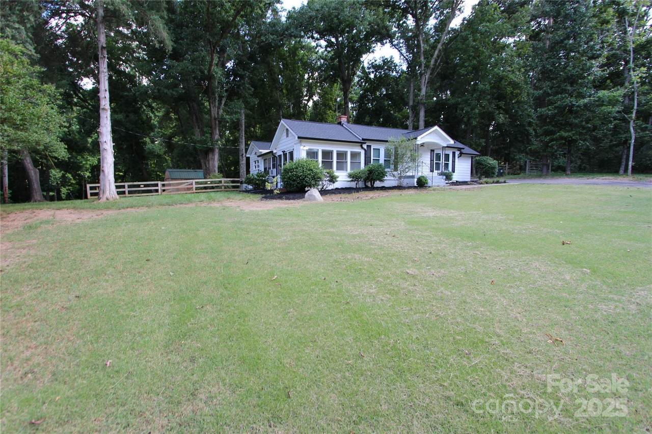 1257 Reese Roach Road - Photo 1