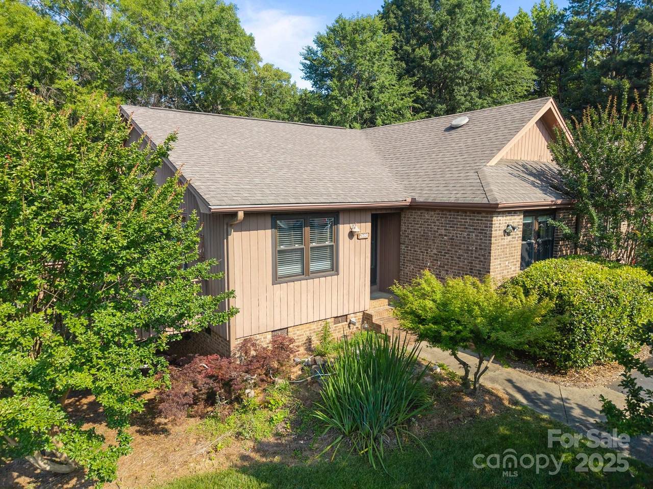 2680 Heavens Court - Photo 1