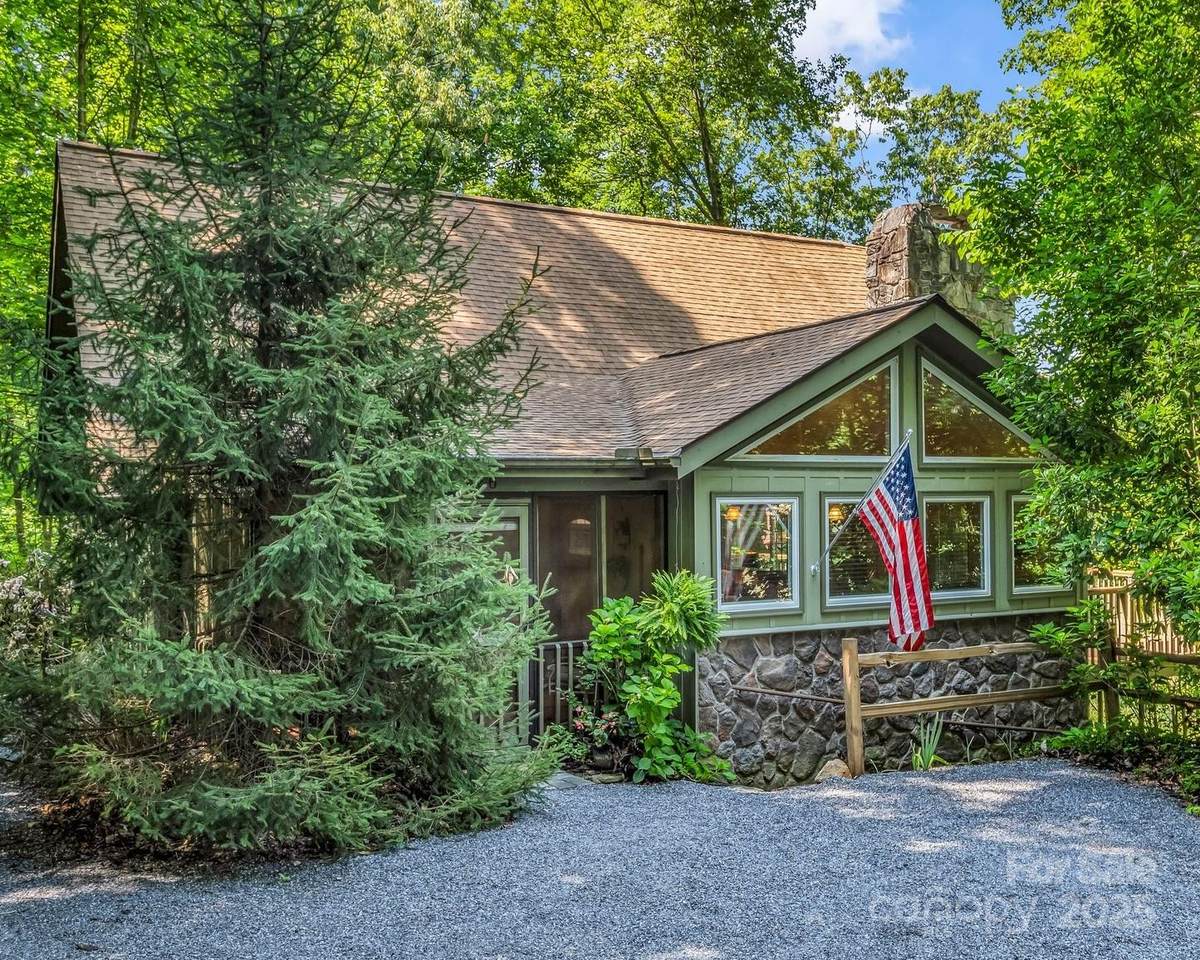 126 Sleeping Bear Lane - Photo 1