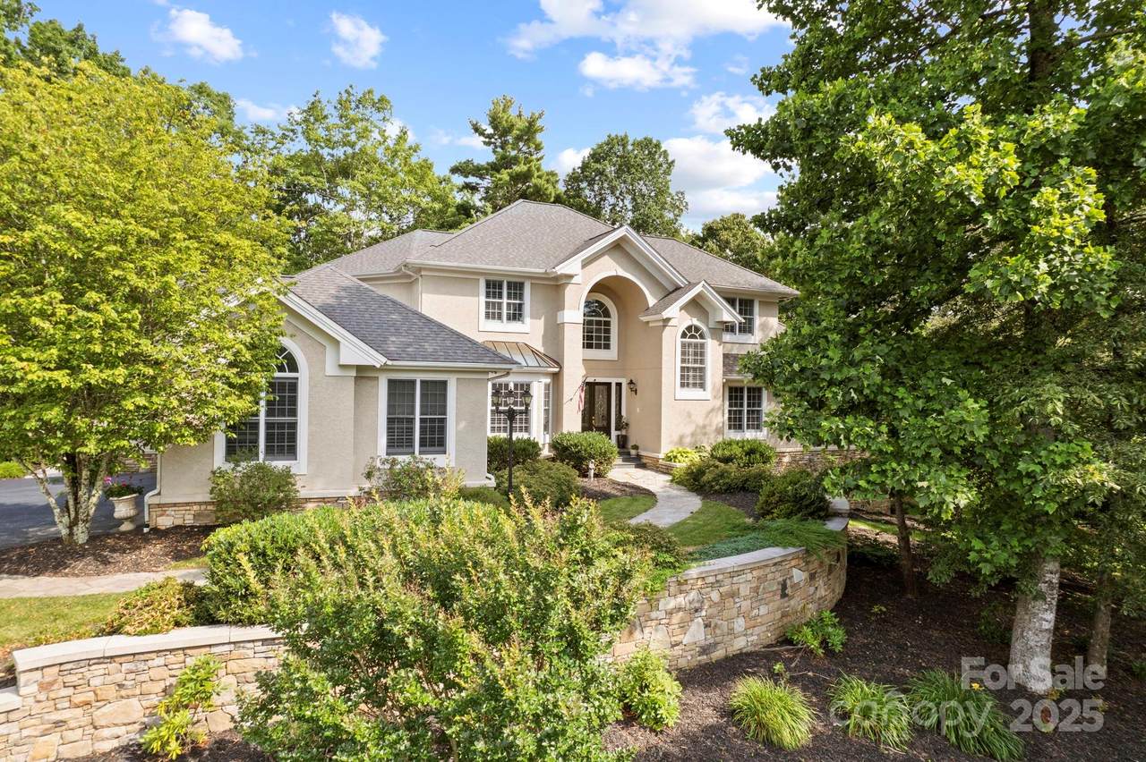 117 Founders Drive - Photo 1