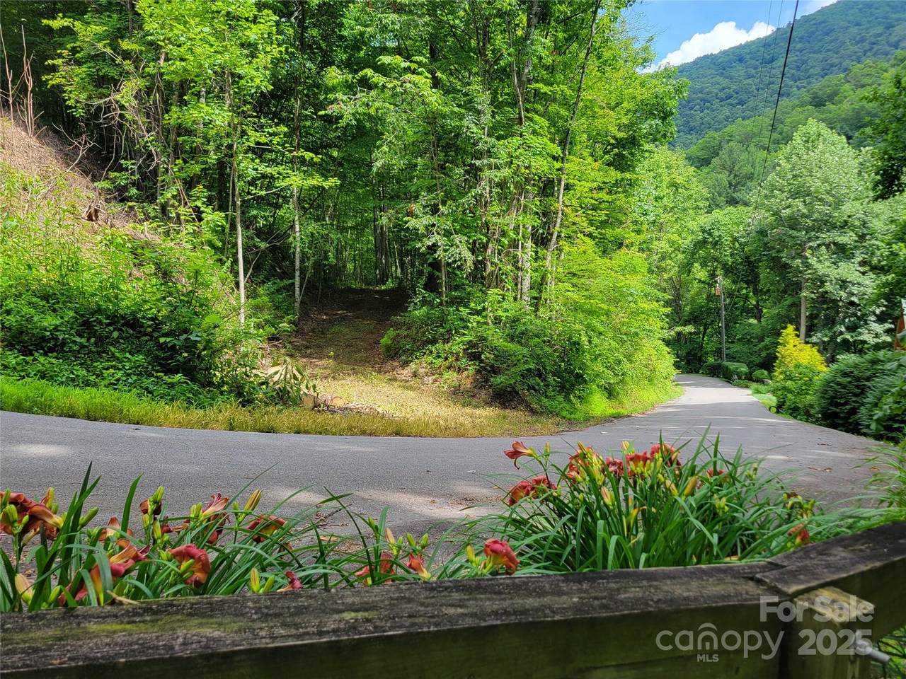 100 Village Lane - Photo 1