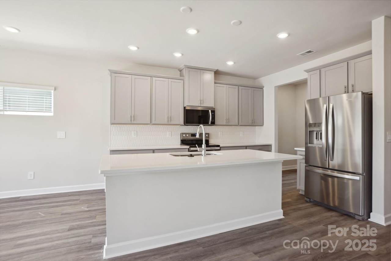 338 Hilsaw Lane - Photo 1