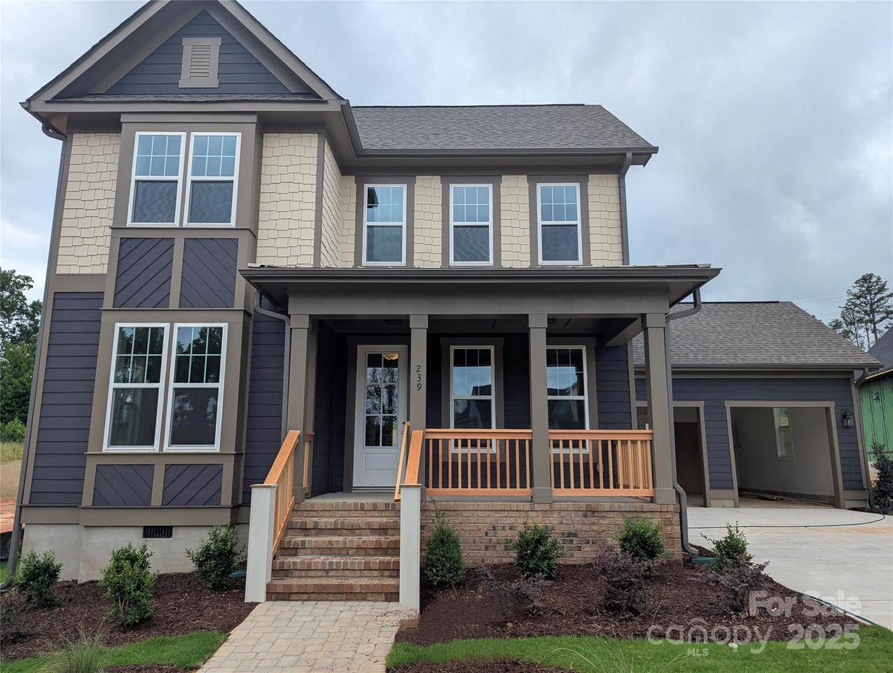 239 Luray Way - Photo 1