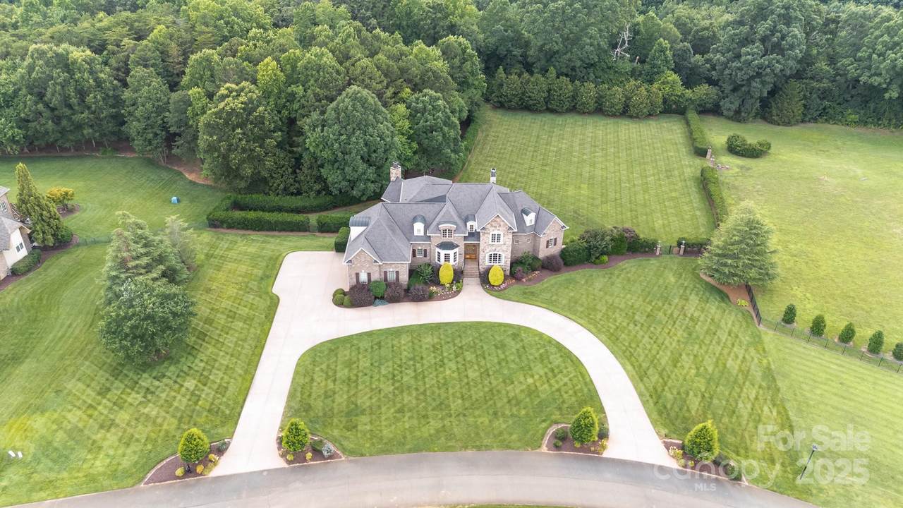 1270 Teeter Farms Drive - Photo 1
