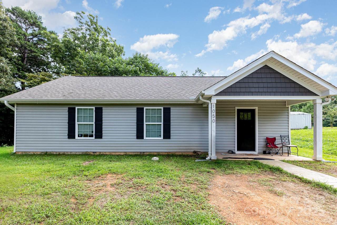 1050 Rush Street - Photo 1