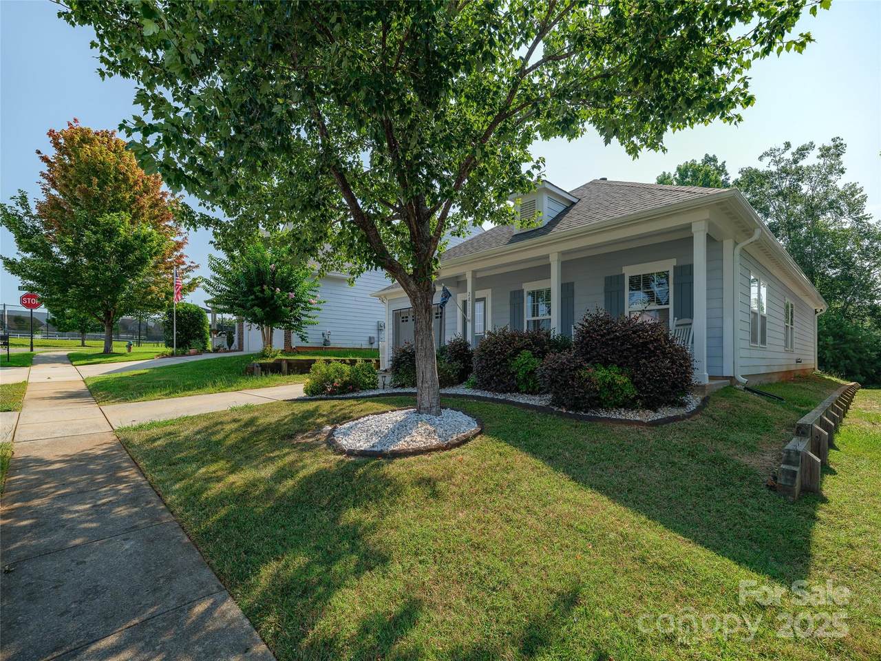 28111 Egrets Court - Photo 1