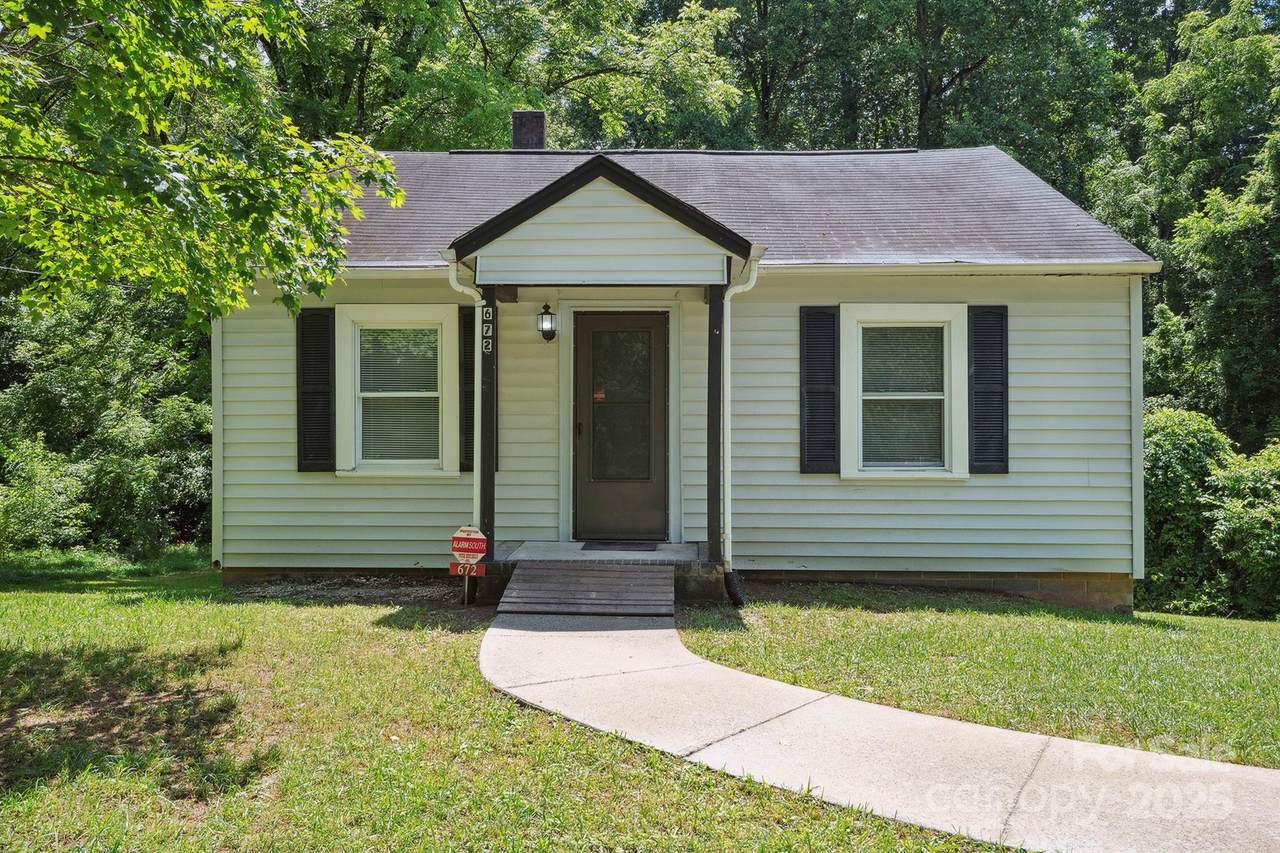672 Old Salisbury Road - Photo 1