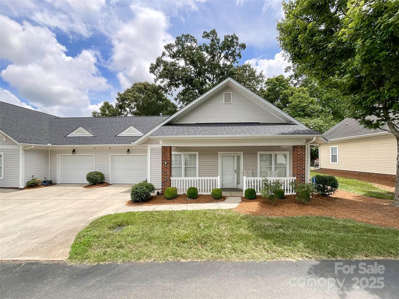 2327 Granville Place - Photo 1