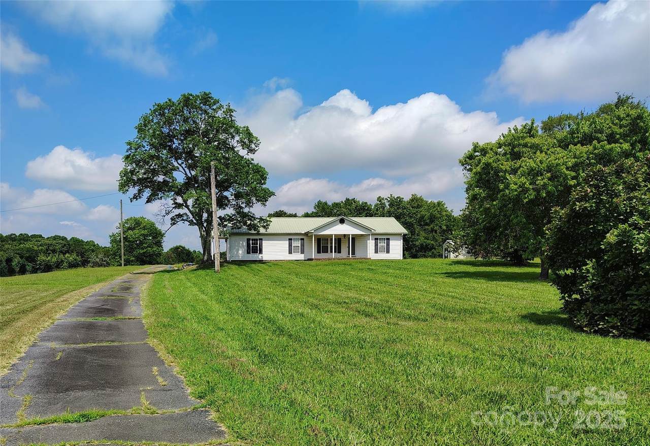 515 Neisler Road - Photo 1