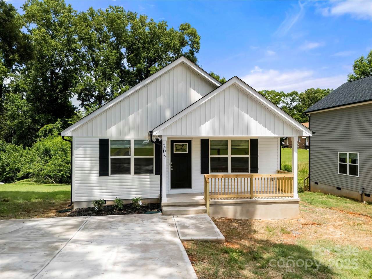 205 Slack Street - Photo 1