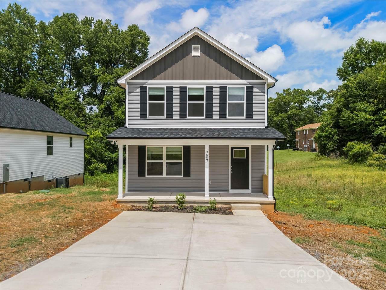 207 Slack Street - Photo 1