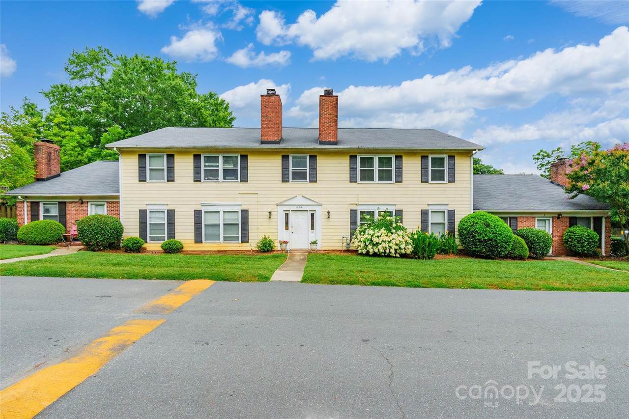 1806 Ebenezer Road - Photo 1