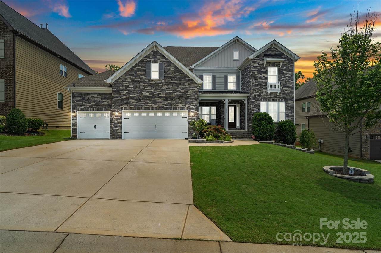 2233 Brandybuck Court - Photo 1