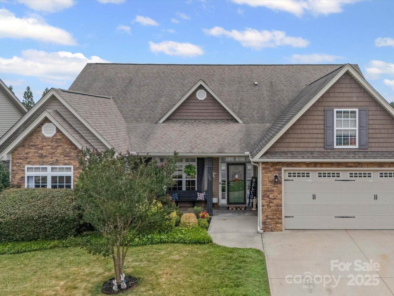 109 Dewfield Lane - Photo 1