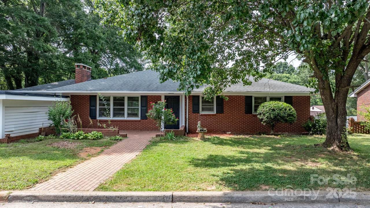 524 Bonview Avenue - Photo 1