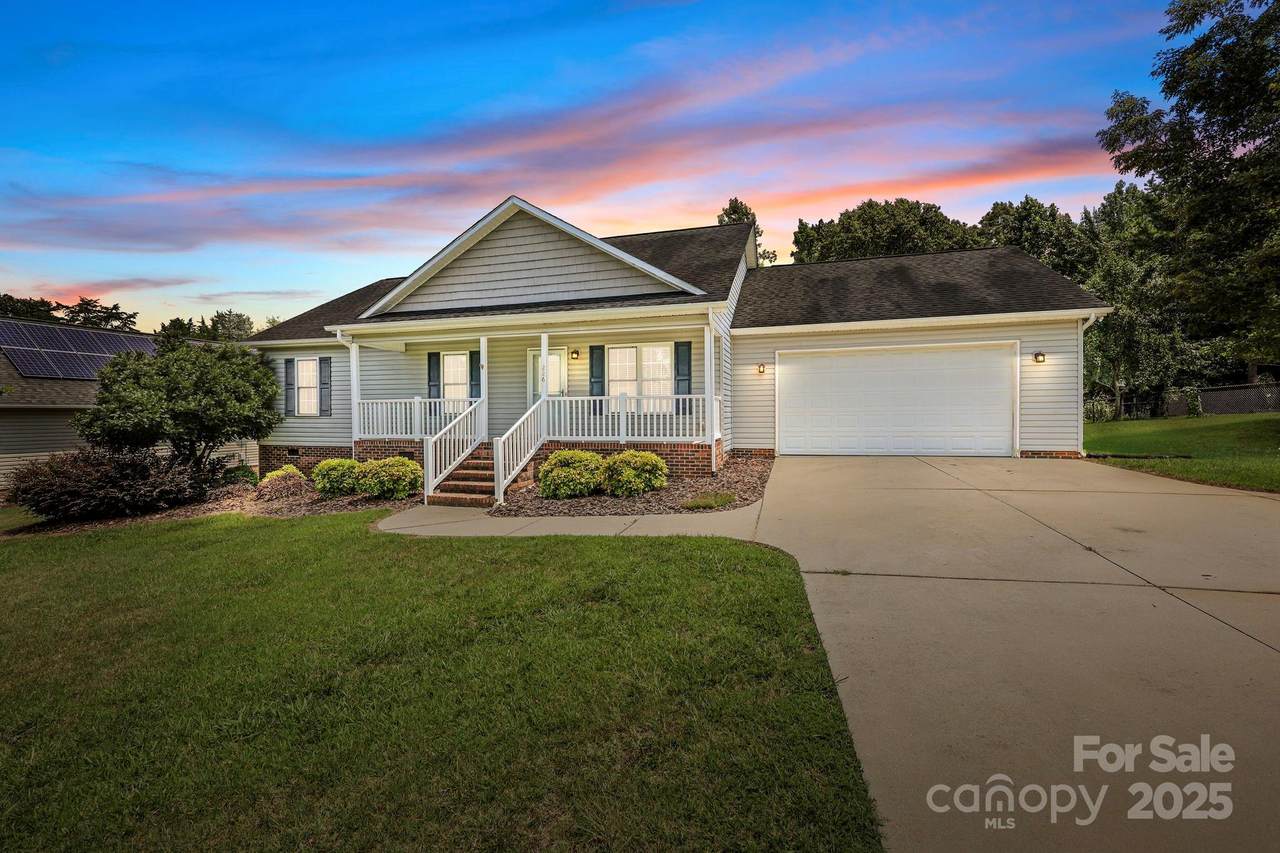 226 Brooks Farm Drive - Photo 1