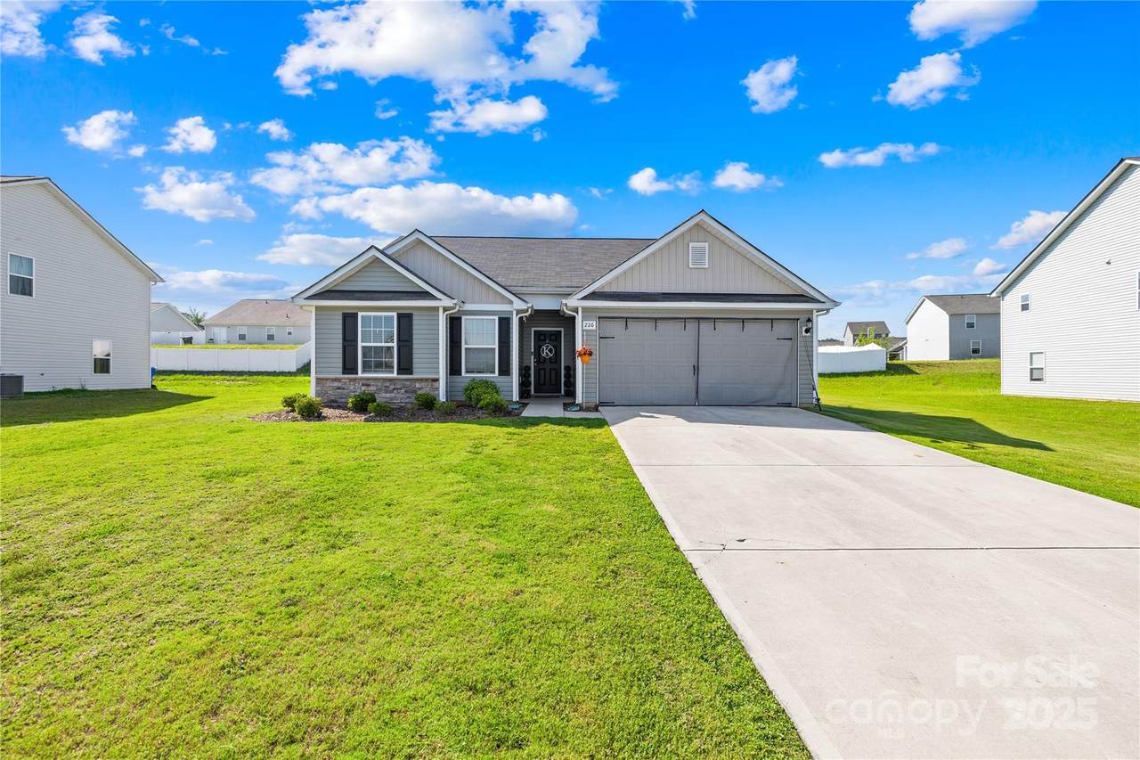 226 Caley Street - Photo 1