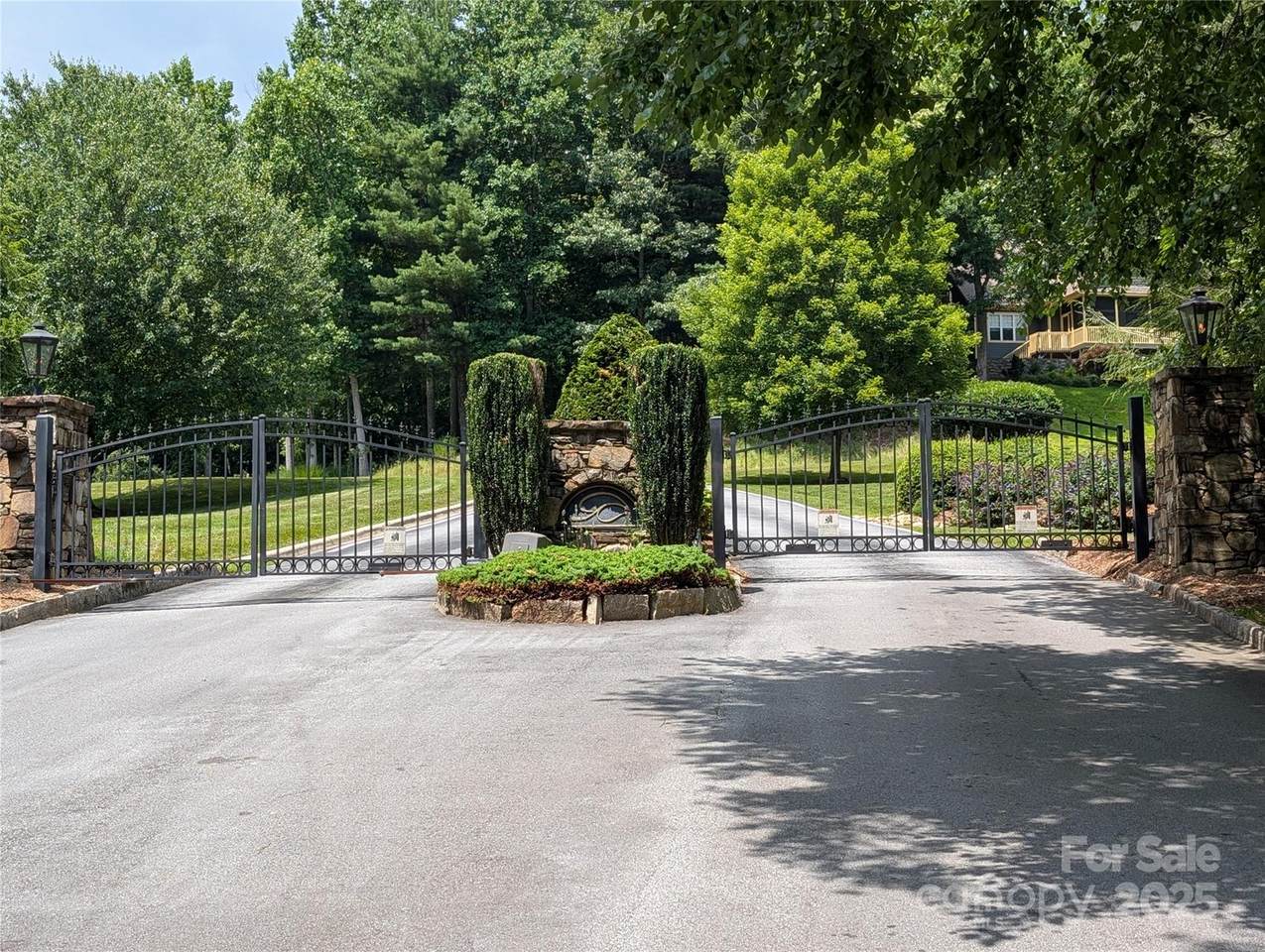 115 Ivywood Lane - Photo 1