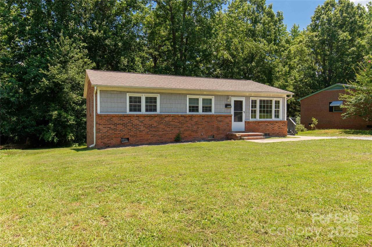 105 Autumn Place - Photo 1