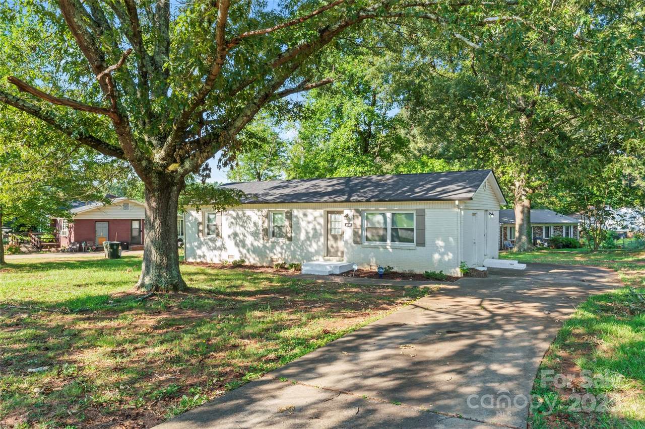 1505 Northwoods Drive - Photo 1