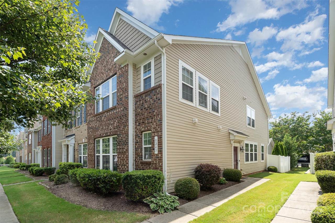 8245 Viewpoint Lane - Photo 1