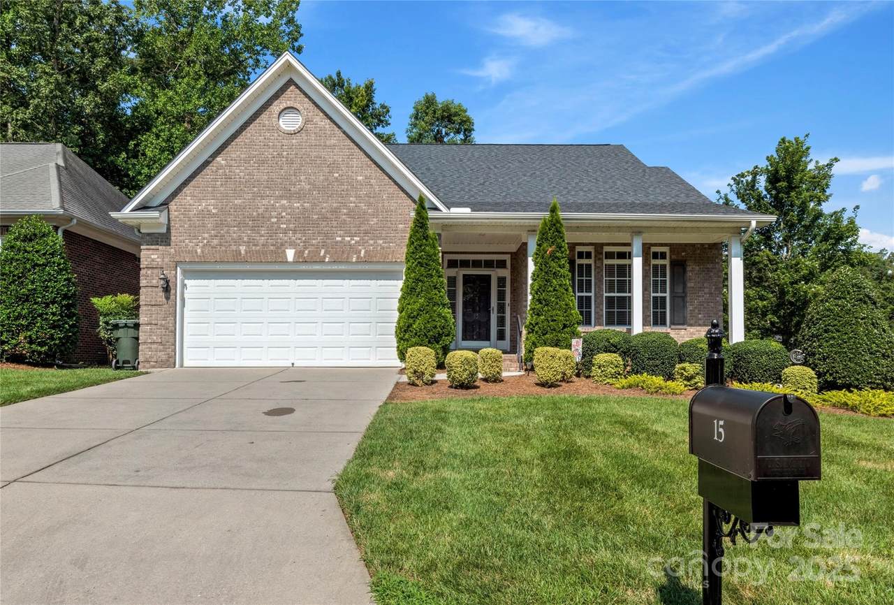 15 Bluff Ridge Court - Photo 1