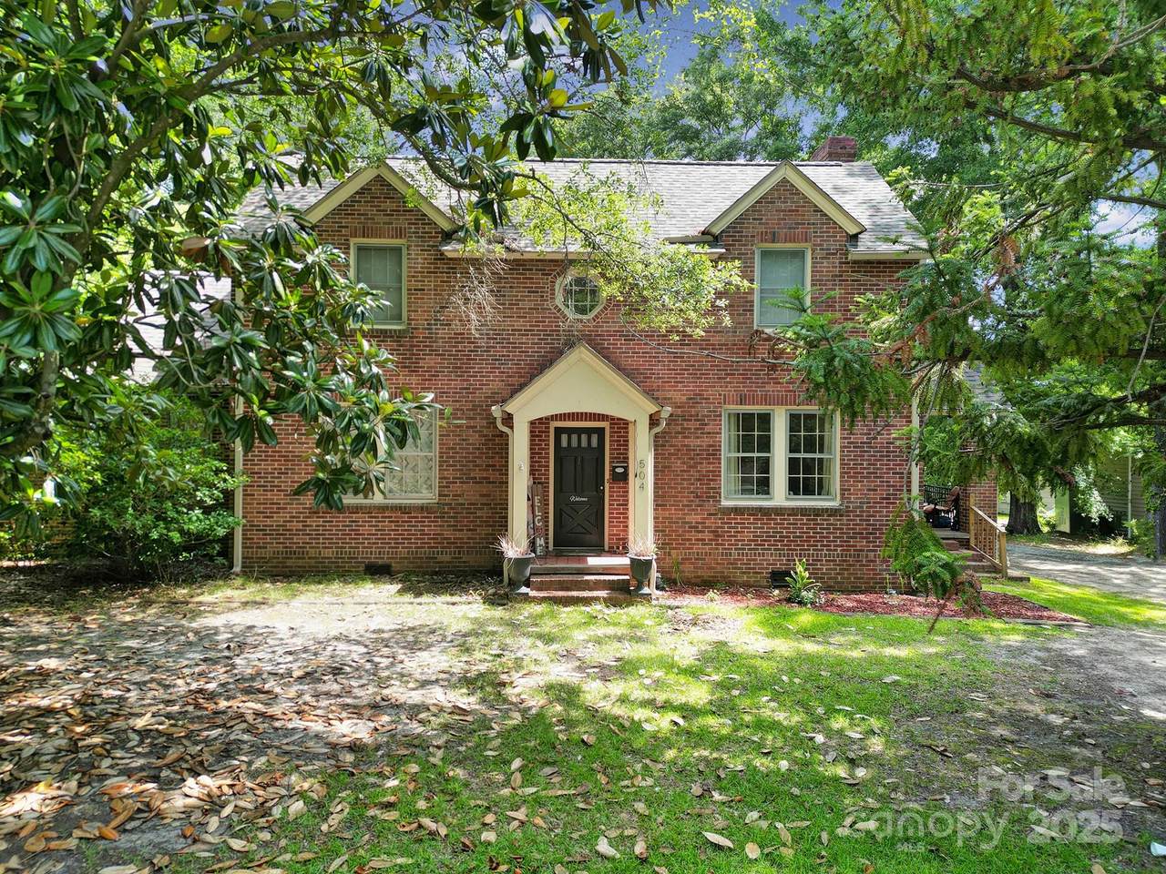 504 Chesterfield Avenue - Photo 1