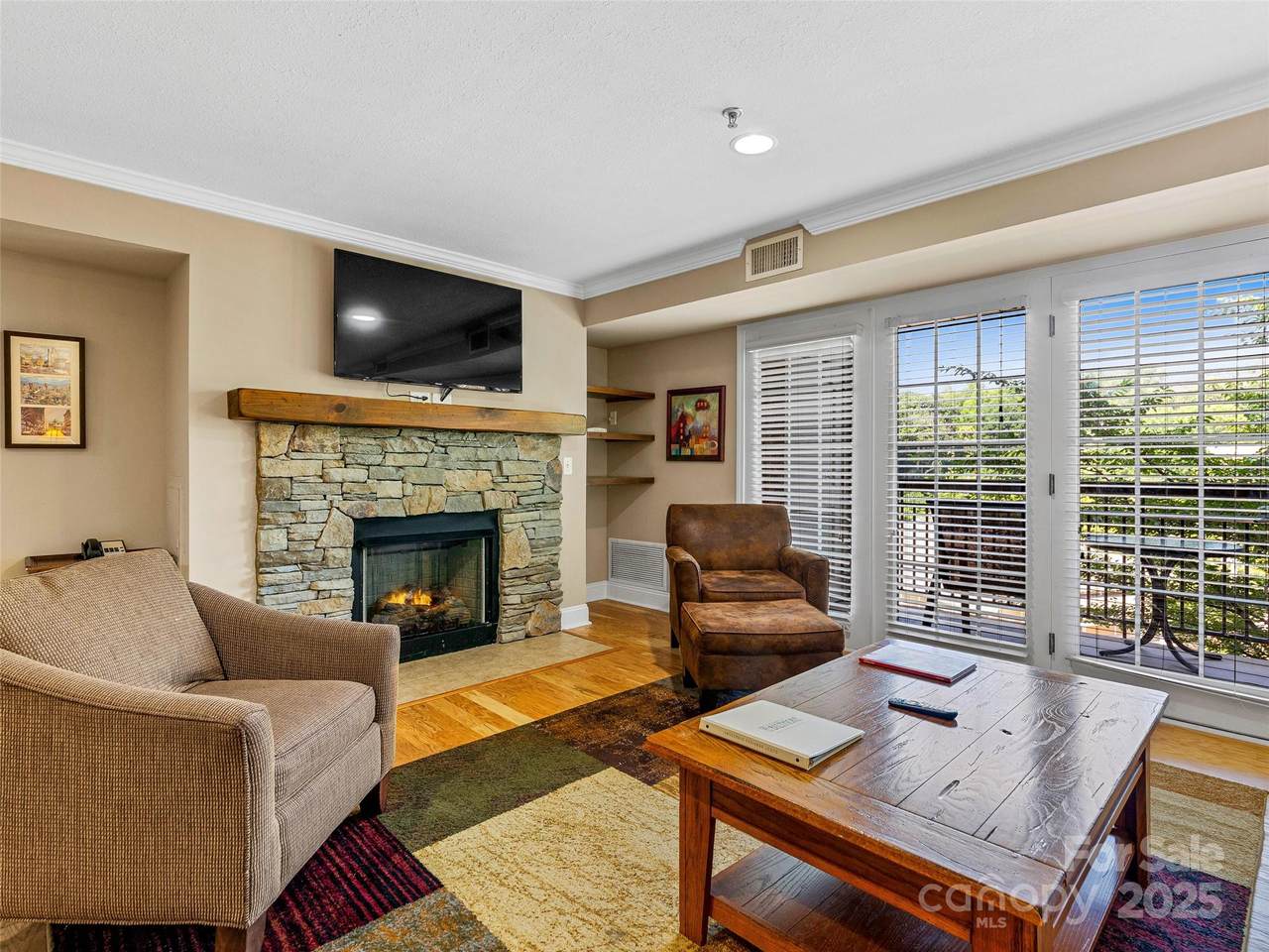 204 Bowling Park Road - Photo 1