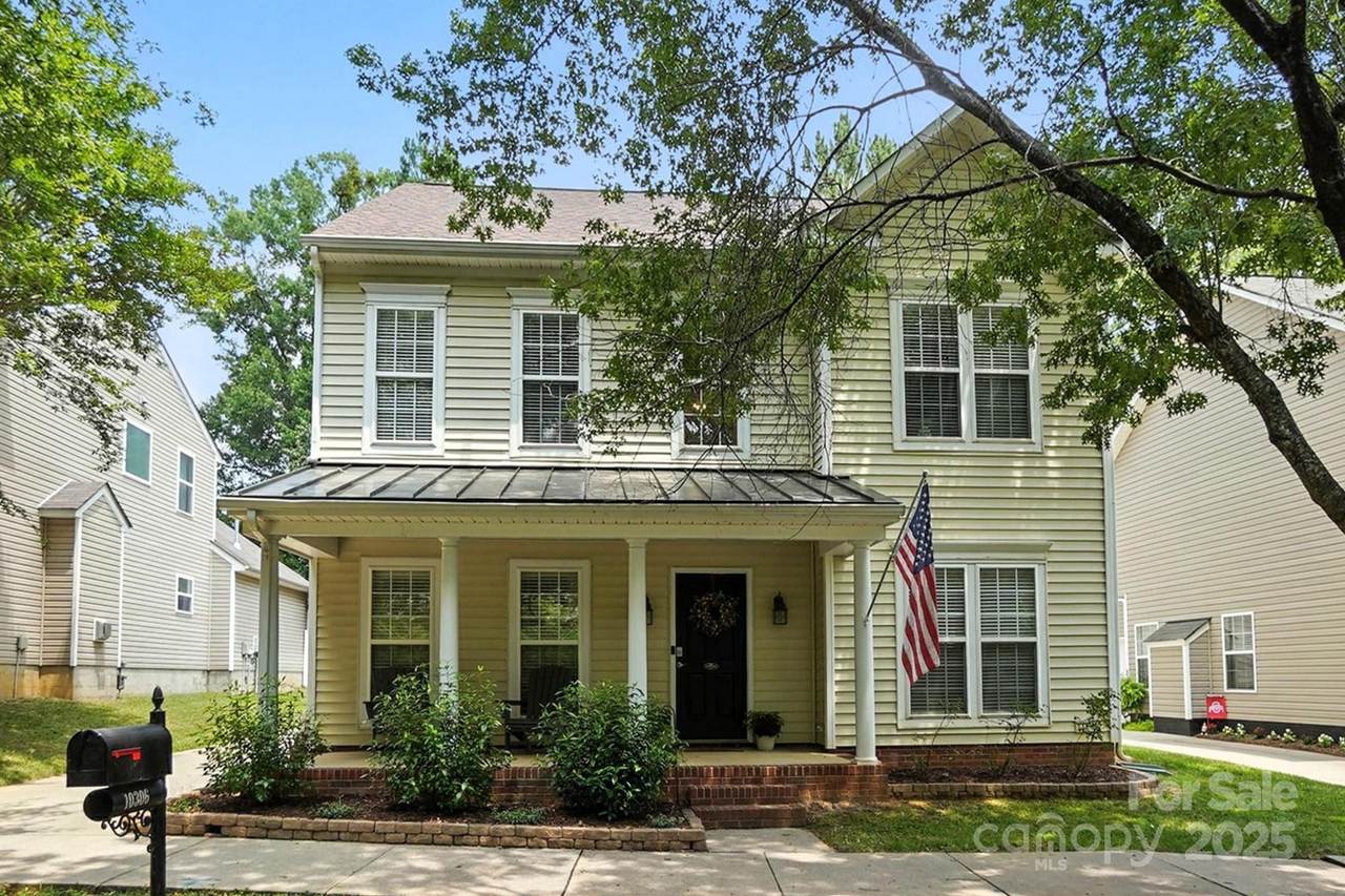 10306 Meadow Crossing Lane - Photo 1