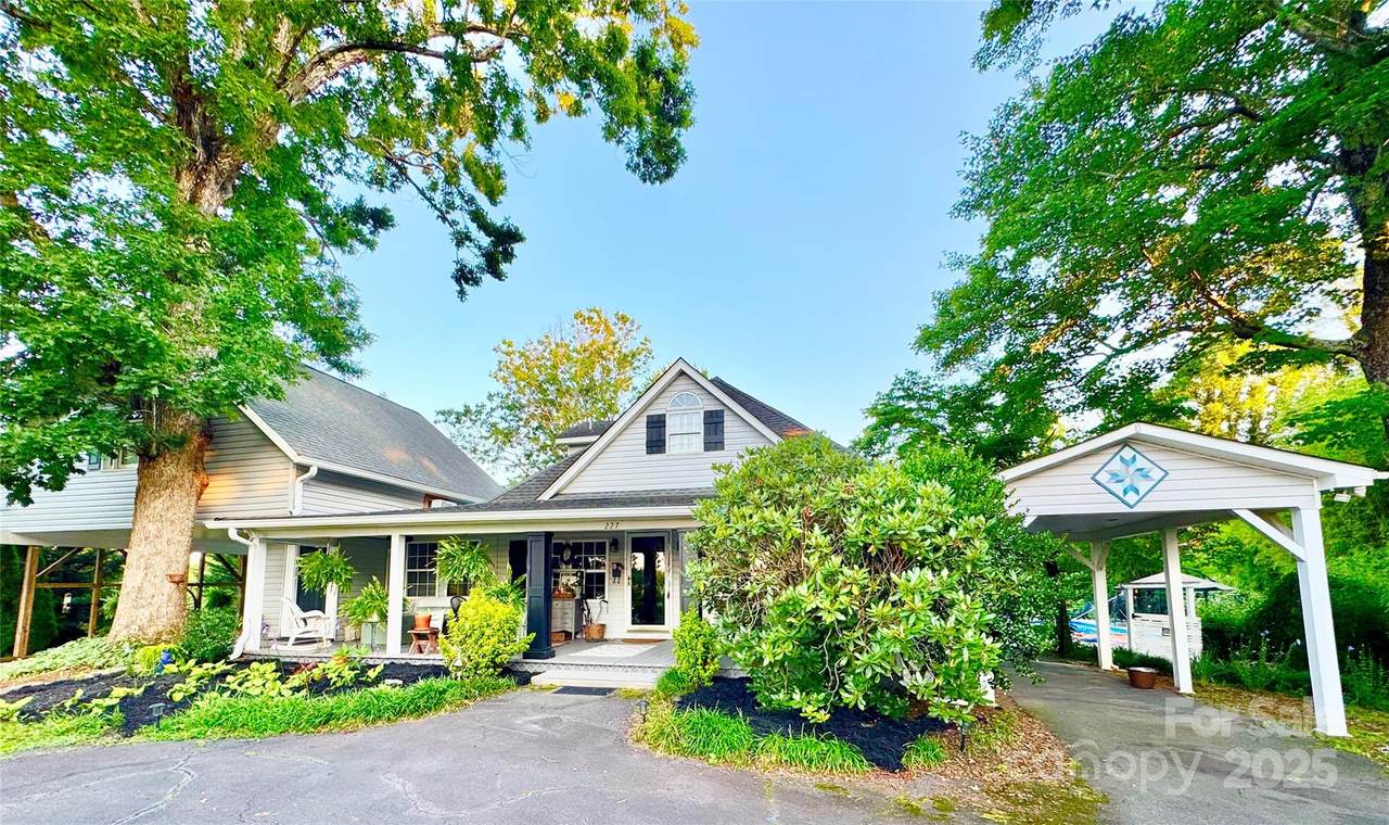 227 Reep Drive - Photo 1