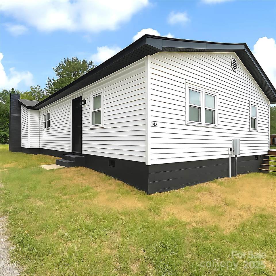 143 Harvest Drive - Photo 1