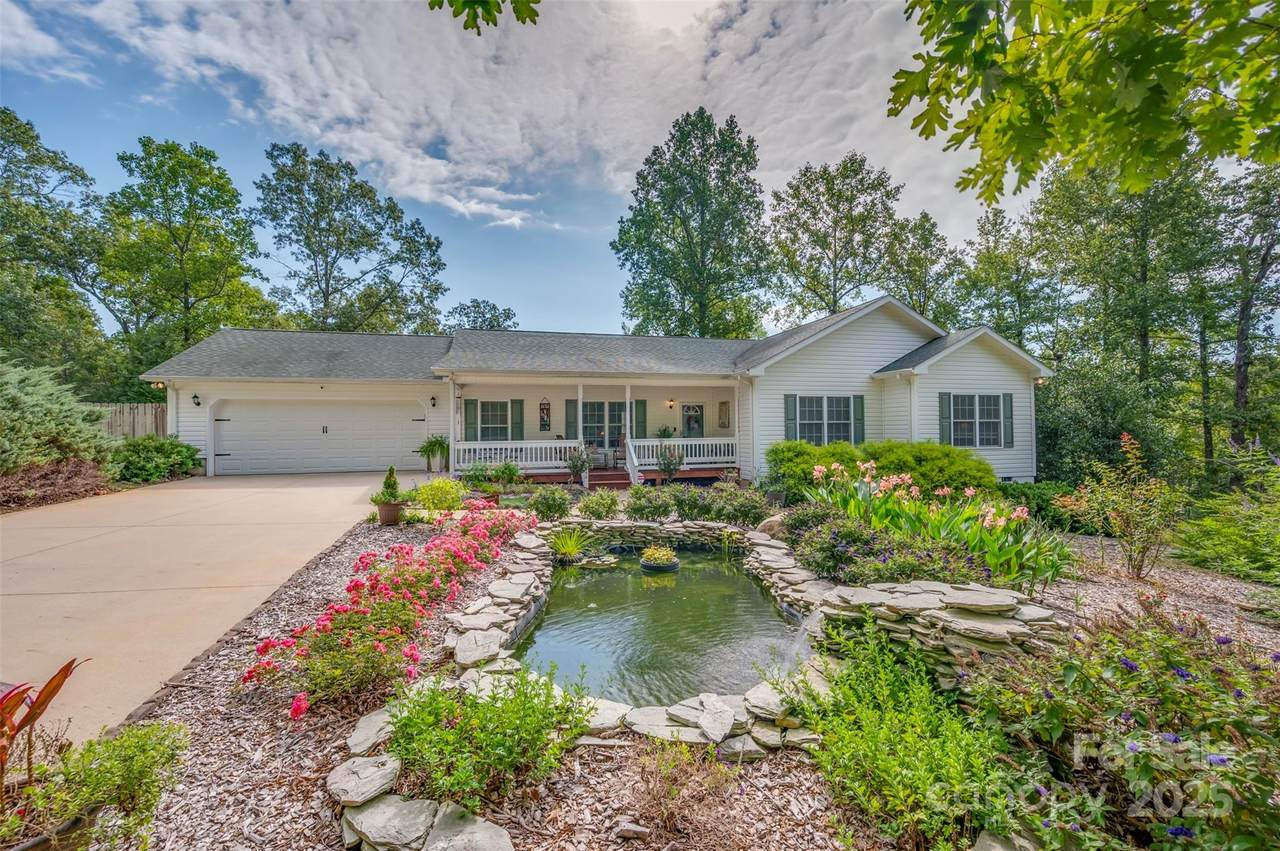 150 Bayberry Drive - Photo 1