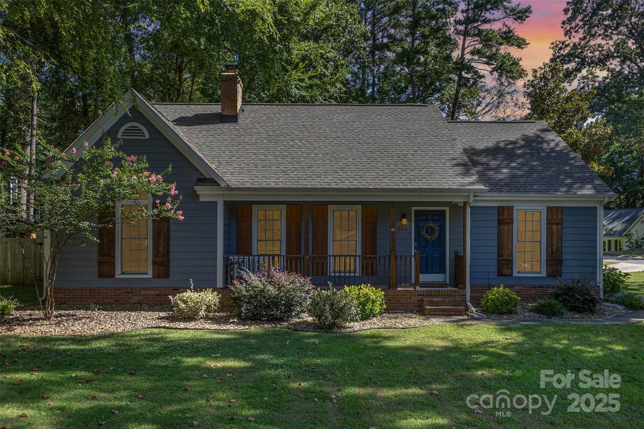 100 Aurora Lane - Photo 1