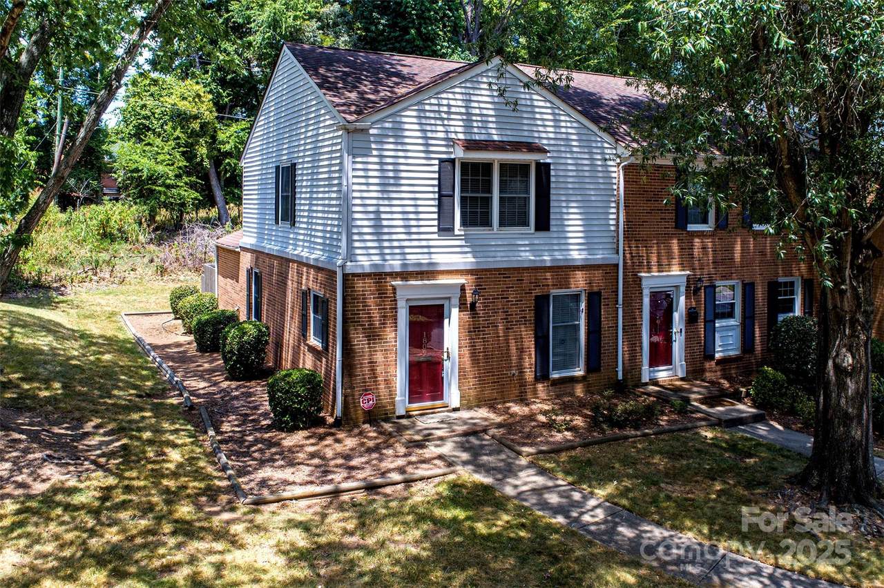 1809 Sabrina Court - Photo 1