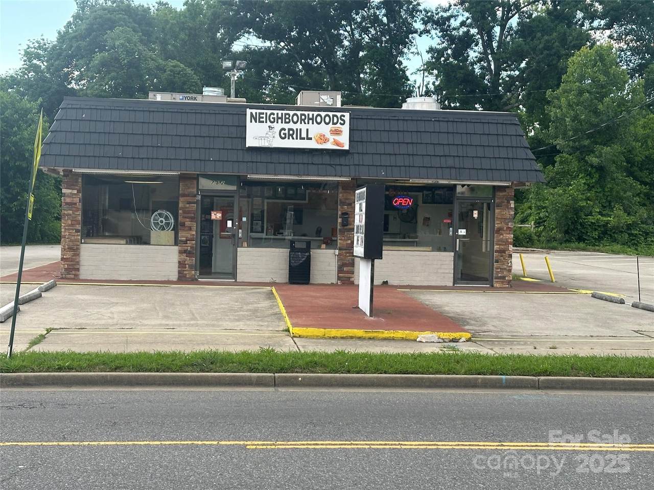 752 Saluda Street - Photo 1