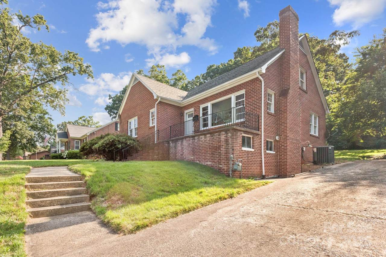 113 Falls Street - Photo 1