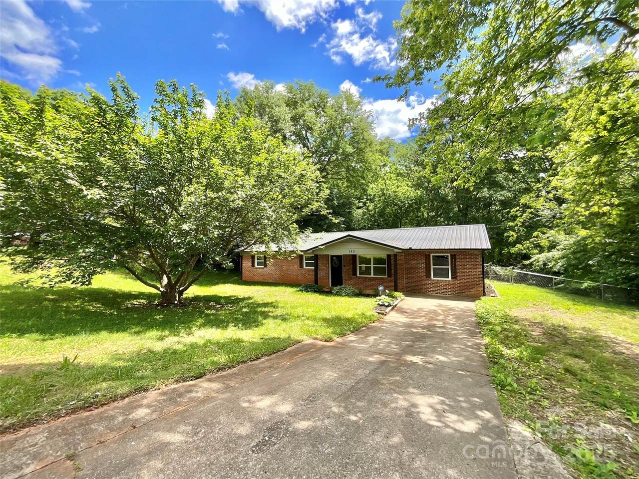 152 Mountainview Street - Photo 1