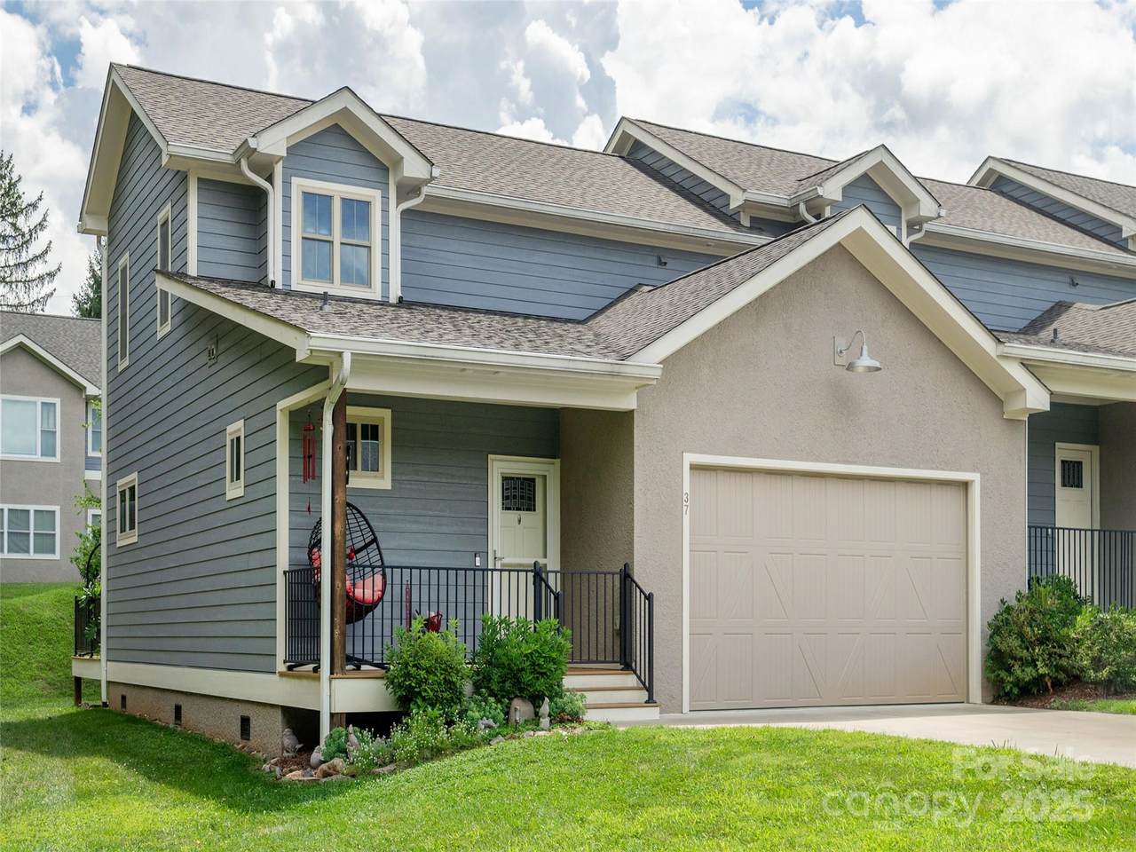 37 Thornes Lane - Photo 1