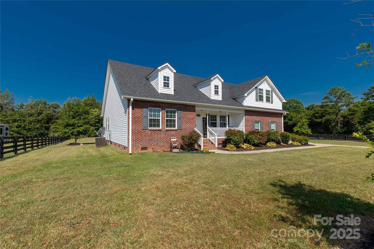 1302 Bryson Creek Drive - Photo 1