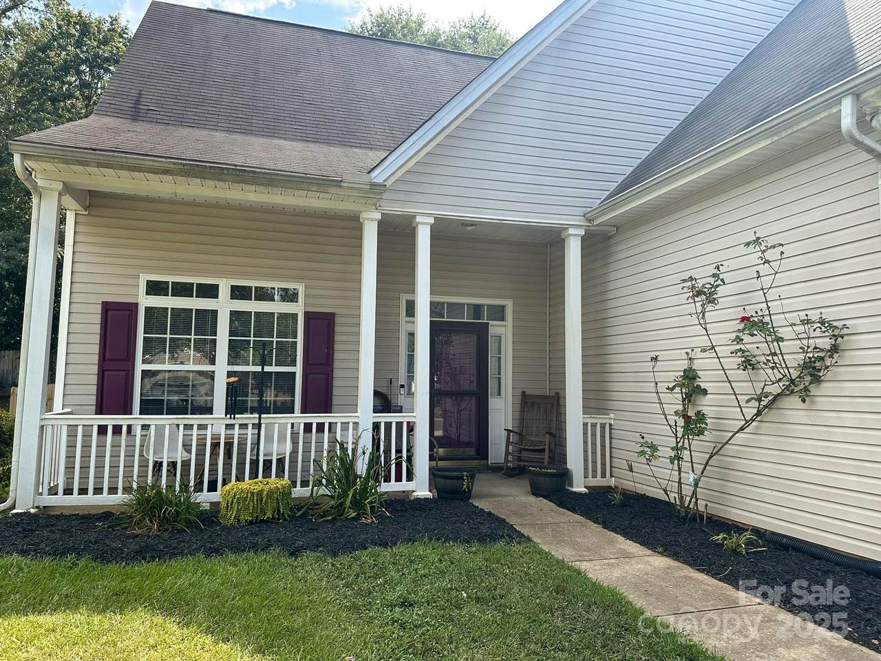 4040 Shasta Circle - Photo 1