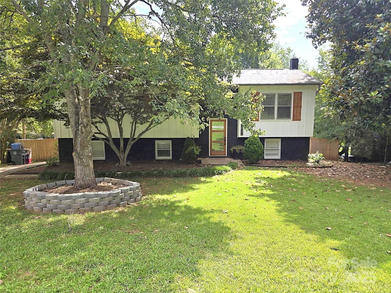 3822 Newhall Drive - Photo 1