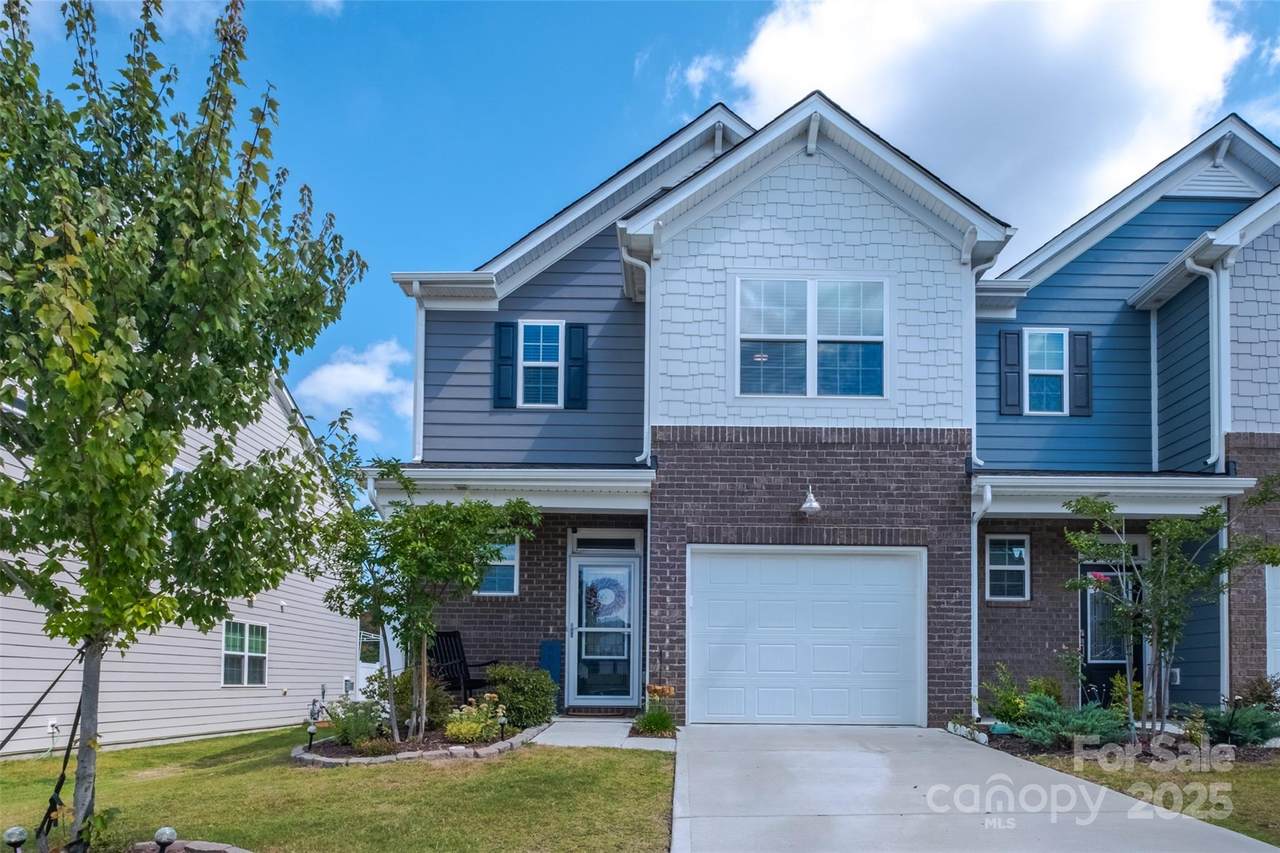 5036 Moss Pine Way - Photo 1