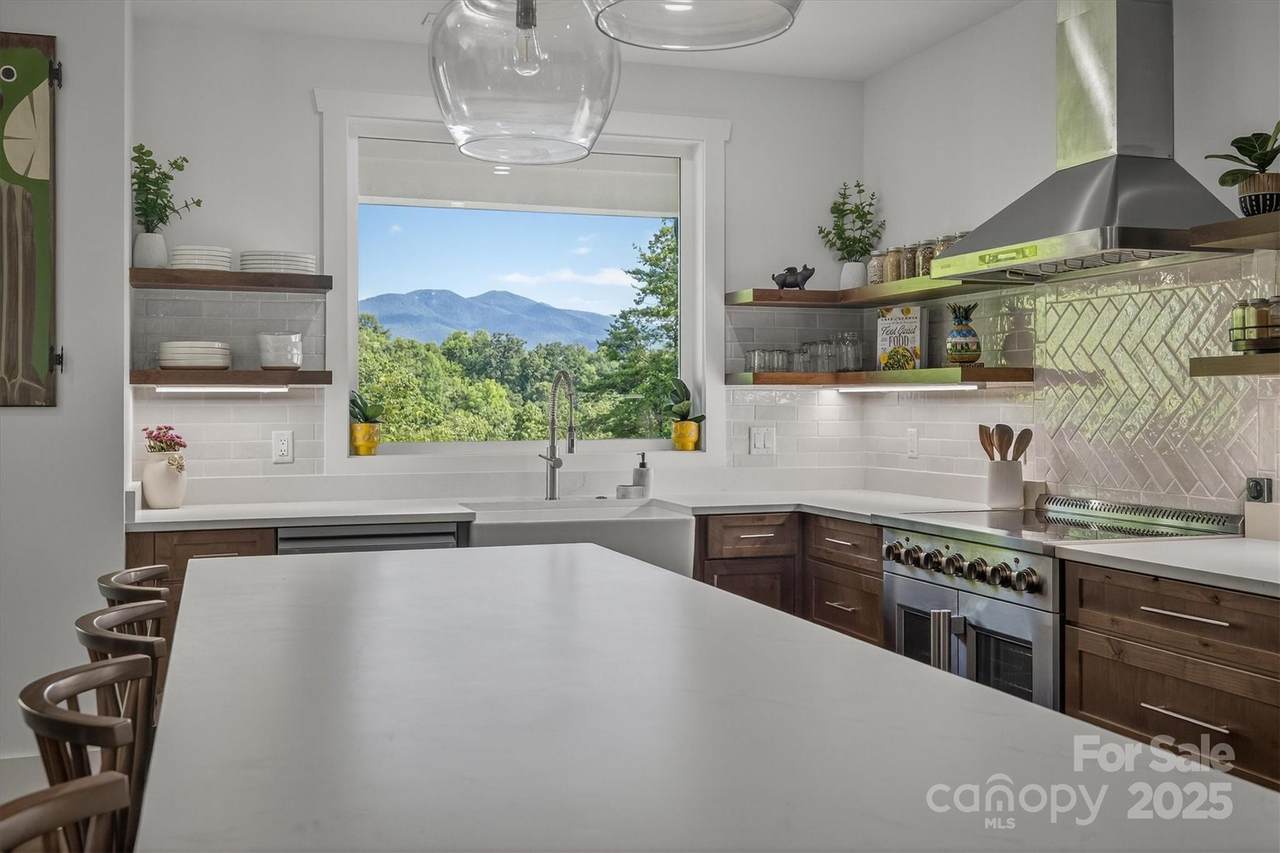 217 Sycamore Drive - Photo 1