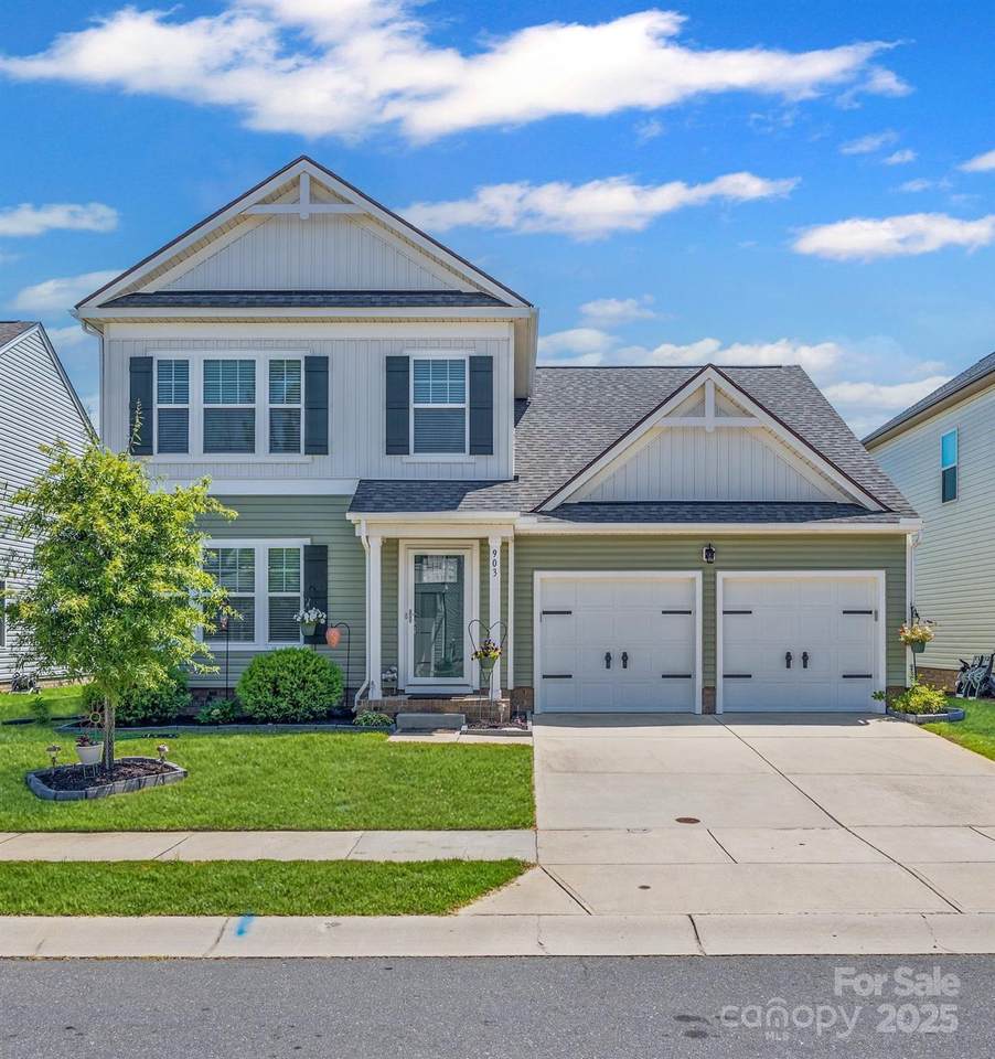 903 Von Buren Boulevard - Photo 1